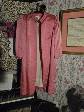 Vintage "Silhouette" Pink Silk Collarless Jacket